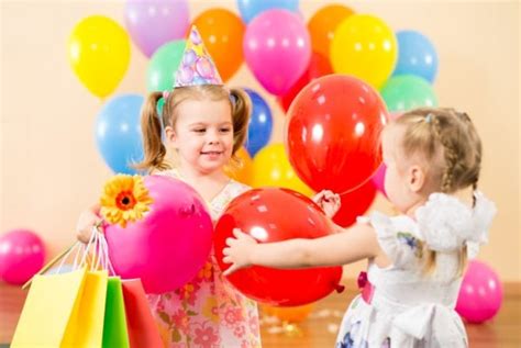 15 Of The Best Balloon Games For Kids Parties Families Magazine
