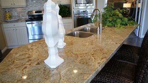 Golden Crystal Granite Countertops 3cm Traditional Kitchen