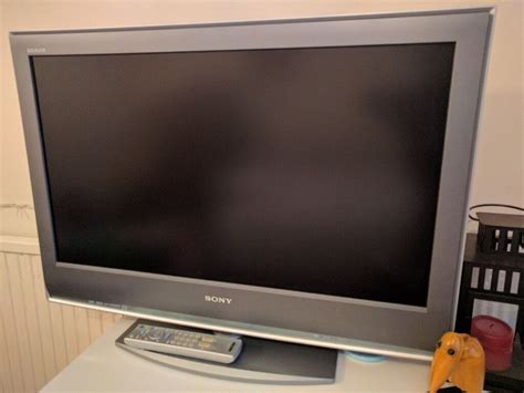 Sony Bravia KDL 32S2000 32 720p HD LCD Television GREY In Bethnal
