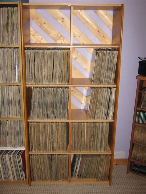A blog post i made and would like to update when i'll find anything more: DIY record shelf: www.discogs.com/... | 1000 in 2020 | Record shelf, Vinyl storage, Album storage