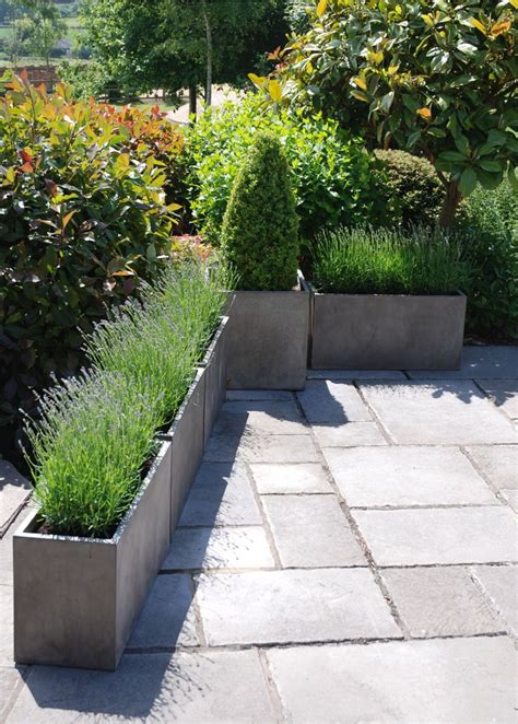 Garden pots and planters can be used for a range of plants, vegetables, even herb gardens and are easily adapted across each season. Fresco Rectangle garden planter