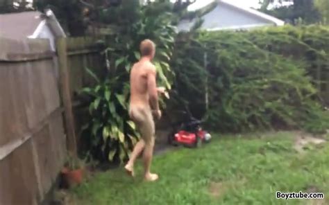 Guy Mowing Lawn Naked Thisvid Com