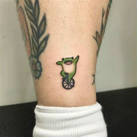 12 Tiny Frog Tattoo Ideas To Inspire You Alexie