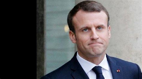 Komedi / comedy years : Macron Tetap Teguh Bela Kebebasan Berekspresi, Charlie ...