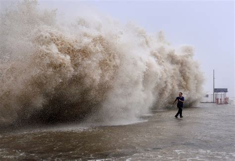 Typhoon Kills at Least 25 People in China, Reports Say - The New York Times