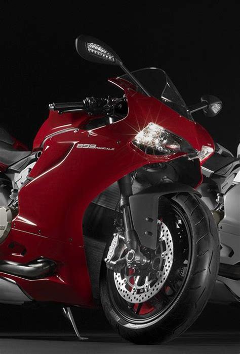 The premium sport machine from ducati is powered by 898 cc, twin cylinder engine producing 146.1 bhp at 10750 rpm and 99 nm at 9000 rpm. Ducati 899 Panigale Red Edition Price, Specs, Review, Pics ...