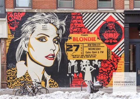 Dating apps were a common way to meet potential partners even before the coronavirus outbreak meet a date outdoors and stay at least 6 ft (1.8 m) apart. Blondie Mural, NYC | New York City