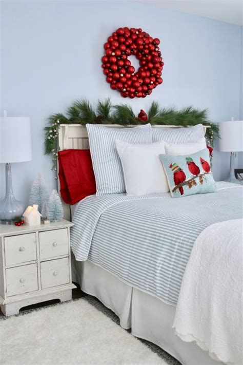 25 Best Christmas Bedroom Decor Ideas Holiday Bedroom