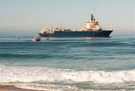 Ellalink is an optical submarine cable linking the european and south american continents. Cabo submarino transatlântico da EllaLink ancorou em ...