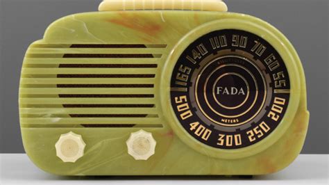 Vintage Plastic Radios Popular Collectors Items