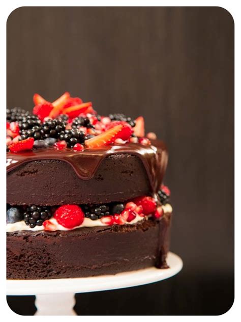 Bolo Pelado De Chocolate Com Frutas Vermelhas Aka Naked Cake Danielle Noce