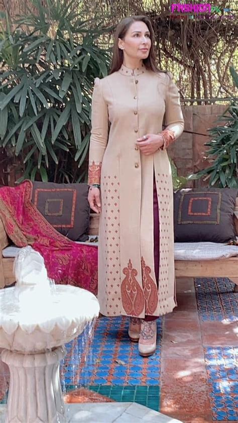 Reema Khan Is A Legend Actress And Beautiful Face Of Pakistan Fashion