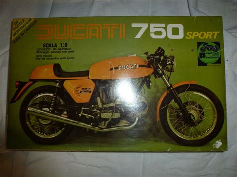 Protar Model Kit Ducati 750 Sport Bevel Desmo New Other See