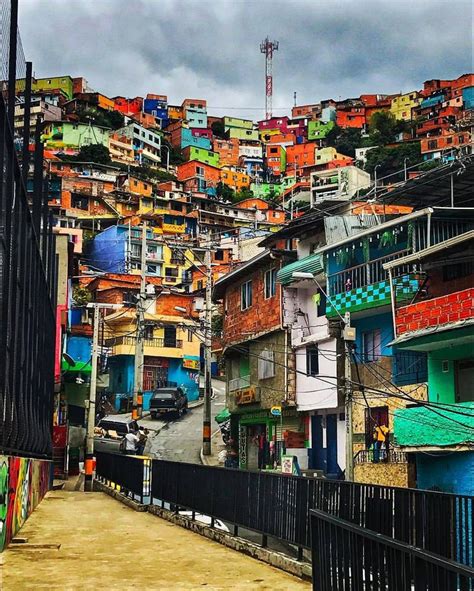 Medellin Comuna 13 Fotos De Colombia Lugares Turisticos De Colombia