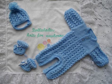 An Easy To Follow Knitting Pattern For A Very Premature Micro Preemie