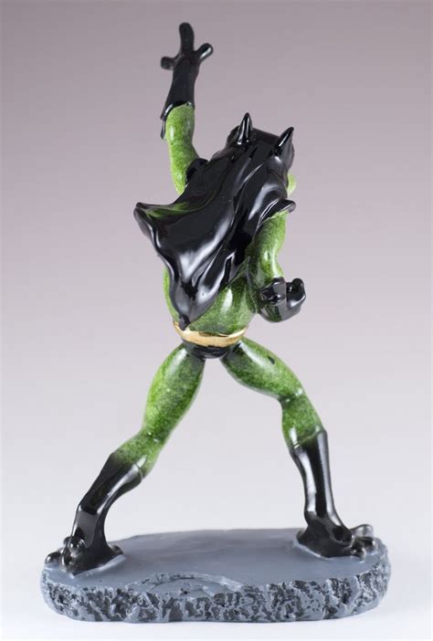Batman Bat Frog Figurinestatue Glossy Painted Finish Resin Height