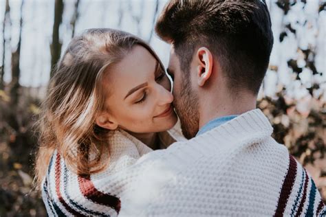 10 Best Kissing Tips On How To Kiss Someone You Love