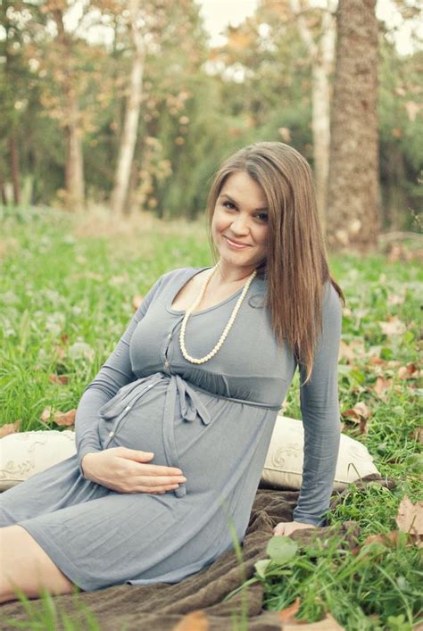Maternity Session Inspired By This Dresses For Pregnant Women Maternity Photography Poses