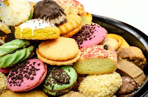 Assorted Italian Cookies By The Pound Cerratos Pastry Shop