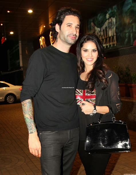 B Town Sunny Leone Snapped With Husband Daniel Webber Photo Gallery