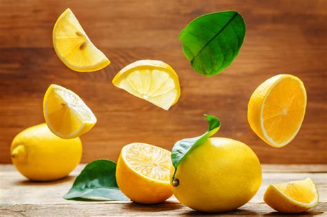 ١.١ يحتوي على سعرات حرارية قليلة. فوائد مدهشة لليمون.. شُرب وأكل وشَم | واتس المملكة