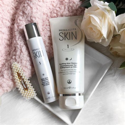 It's safe to say that if you are looking for a light weight, highly nourishing and moisturizing skin. Herbalife Skincare Review | Daily Glow Moisturiser ...