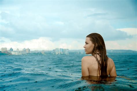Wallpaper Portrait Sea Women Outdoors Looking Away Water Drops Wet Hair Back Wet Body