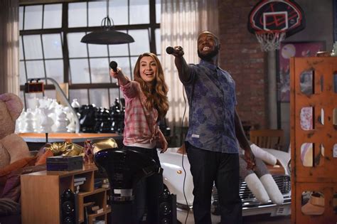 ‘new Girl Season 7 Spoilers What Will Happen To Nasim Pedrads Aly In