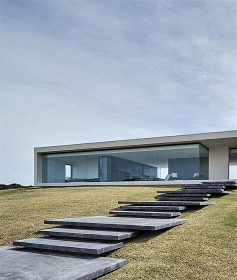 Our talented team members are experts in multiple design fields. Geradliniges Designer Haus | Haus architektur, Architektur ...