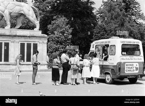 Summer Pics Forbury Gardens Public Park Reading Berkshire June 1985 Lucky Clover Leaf Ices
