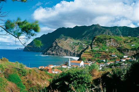 Programe a sua viagem a portugal. Top Attractions of Madeira Portugal | Found The World