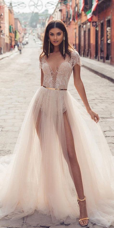 Fall Wedding Dresses 18 Bridal Ideas 2023 Guide Faqs Sexy