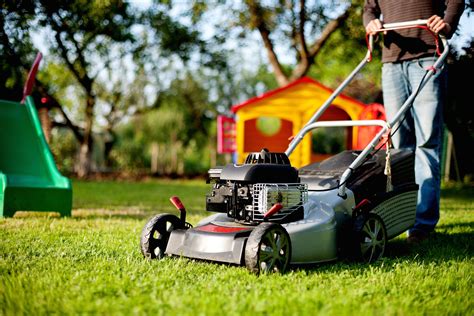 The Pros And Cons Of Diy Lawn Care In Baton Rouge La Lawnstarter