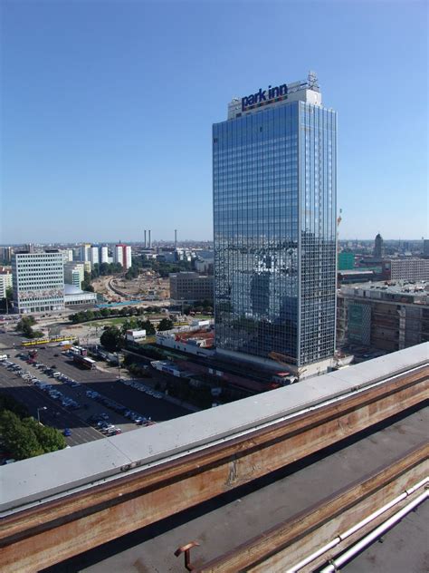 Business travellers benefit from the convenient location near the a60, a63, and a643 motorways. Park inn Hotel l BERLIN l 123m l 37fl - SkyscraperCity