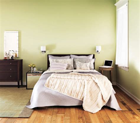 Five Ideas To Brighten Up Your Bedroom