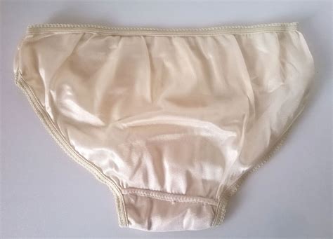 1960s Vintage Silky Cream Nylon Panties Knickers Ladiesteen Girls S 810 Ebay