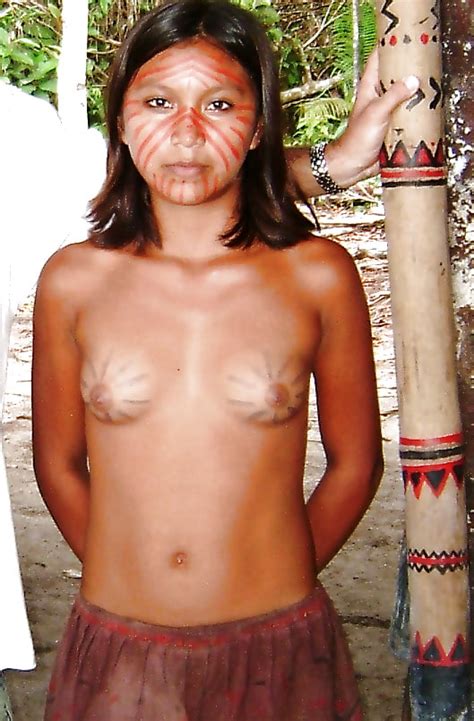 En nakna afrikanska tribal skönheter Bilder av kvinnor