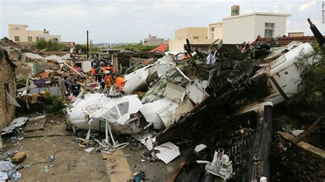 Taiwan Plane Crash Kills 48 And Injures 10 Cnn