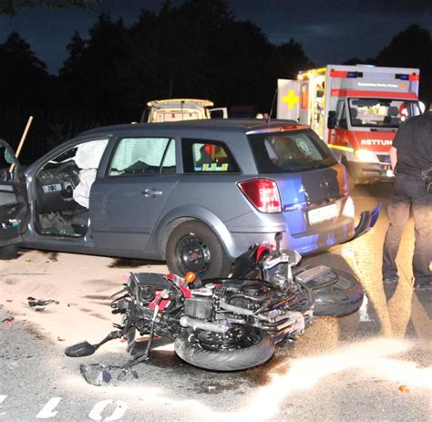 Horror Zusammenstoß 20 Jährige Hamburgerin Stirbt Bei Motorrad Unfall Welt