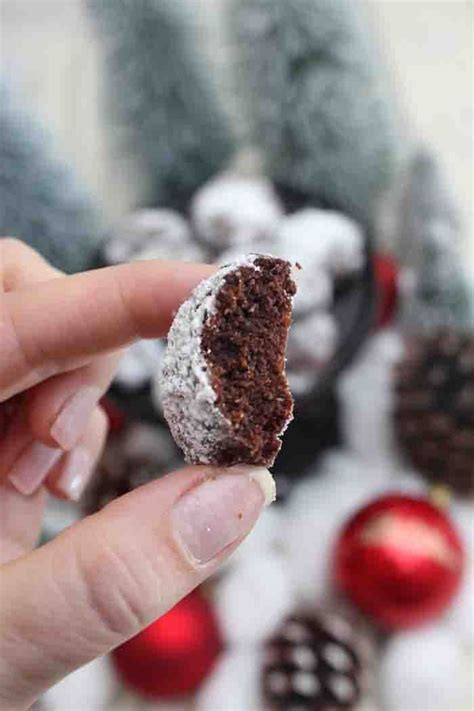 Schokokugeln Oder Snowcaps Rezept Weihnachtliche Kekse Rezept Mit Bildern Schokokugeln