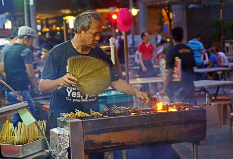 The ministry of science, technology and innovation agreed to initially vaccinate 100,000 people and arrange to be included in the second phase of vaccination beneficiaries. The 10 Best Malaysian Restaurants in Singapore