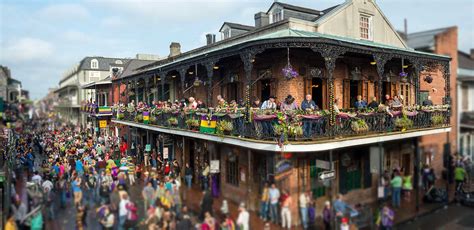 The prize includes a large regular king cake shipped from cartozzo's bakery plus a prize. New Orleans Event Calendar 2021 | Calendar 2021