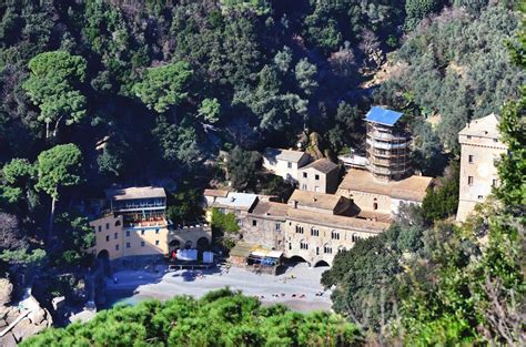 Traghetti E Battelli Da E Per San Fruttuoso Servizio Marittimo Del