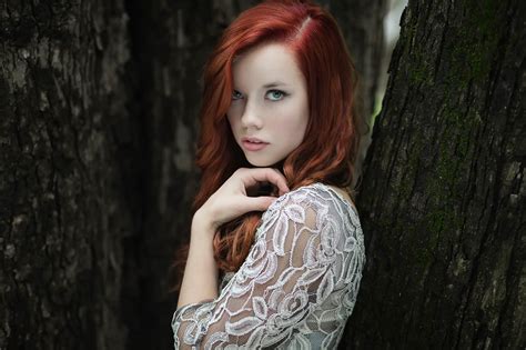 Women Redhead Looking Away Women Outdoors Forest Wallpaper Coolwallpapersme