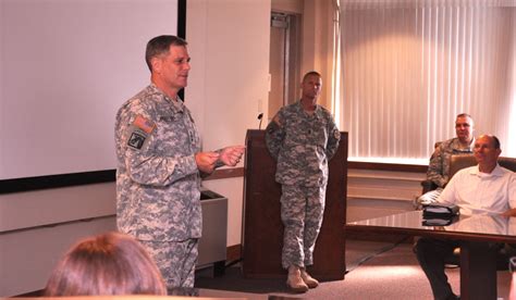Imcom Commanding General Visits Fort Carson Article The United