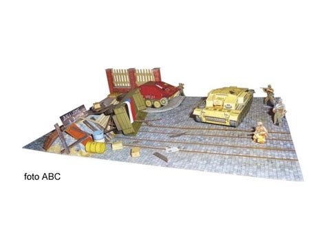 By naši matičku prahu přece ubránilo, proti velké německé přesile, a v praze se těžce bojuje. Pražské povstání 1945 - PaperModel.cz