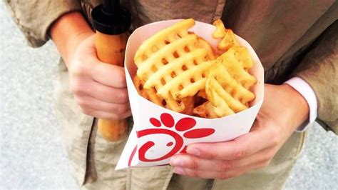 Chick Fil A Customer Starts All Out Brawl Over Waffle Fries Eater