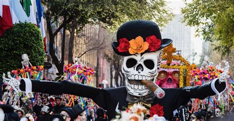 Como Celebran El Dia De Los Muertos En Mexico