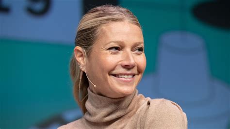 Gwyneth Paltrow Posts Pic Of Daughter Apple Martin Without Her Consent