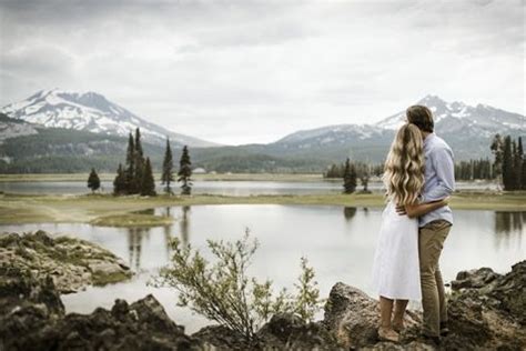 Engagement Session Sparks Lake Central Oregon Bend Or Wedding Photographer Kimberly Kay
